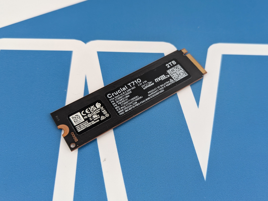 Das Typenschild auf der Unterseite.